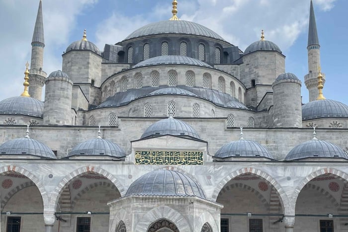 Istanbul: Blue Mosque Guided Tour