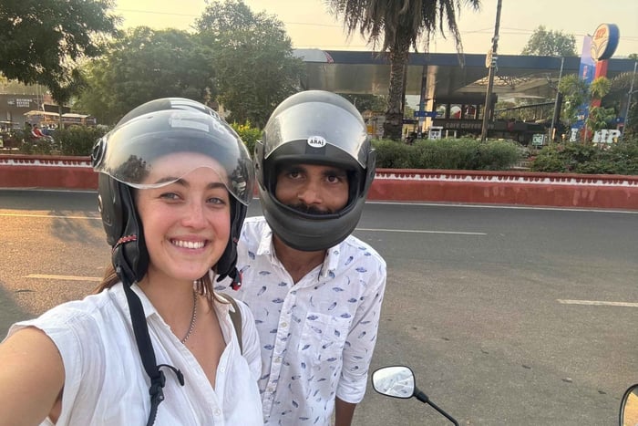 Jaipur: motortocht in de avond voor vrouwelijke soloreizigers