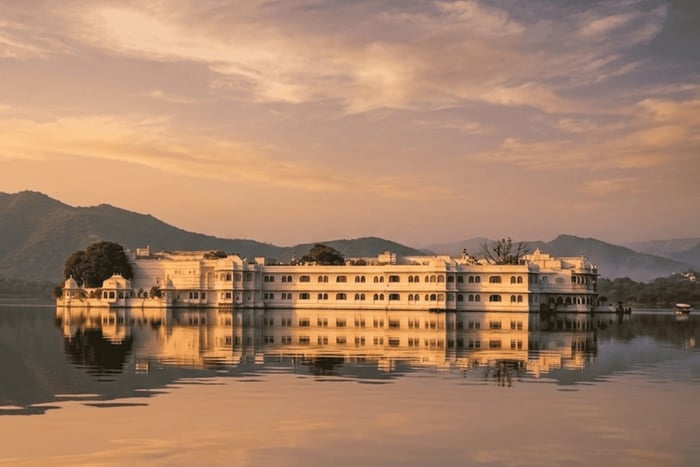 Jaipur am selben Tag: Abend mit Festungen & Volksmärchen sowie Dinner