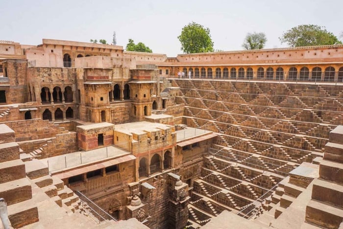 Transport fra Agra eller Jaipur via Fatehpur Sikri og trappebrønnen