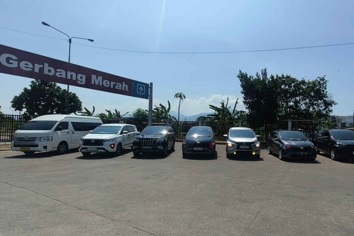 Airport Transfer to Bandung & Tour