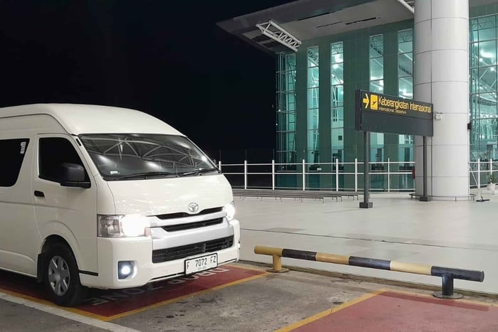 Transfert à l'aéroport de Jakarta pour petit/grand groupe
