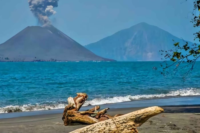 Dżakarta: Prywatna wycieczka na wulkan Krakatau