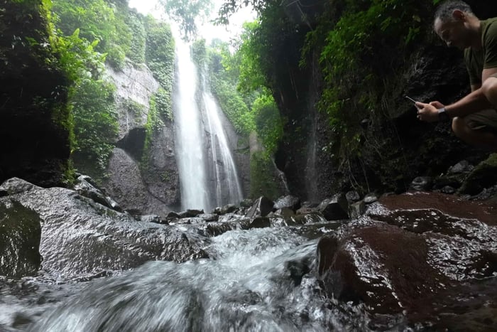 Jakarta: Waterfalls, Volcano, White Crater, Tea, Hot Spring