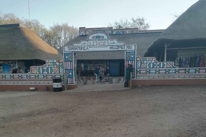 Cradle Of Humankind, Lesedi Cultural Village & Lion's Park