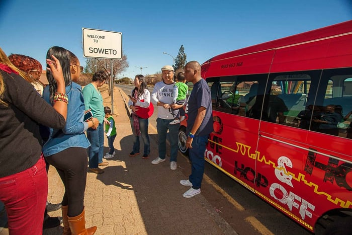 Soweto: Tour in autobus Hop-on Hop-off, tour della città e museo dell'Apartheid