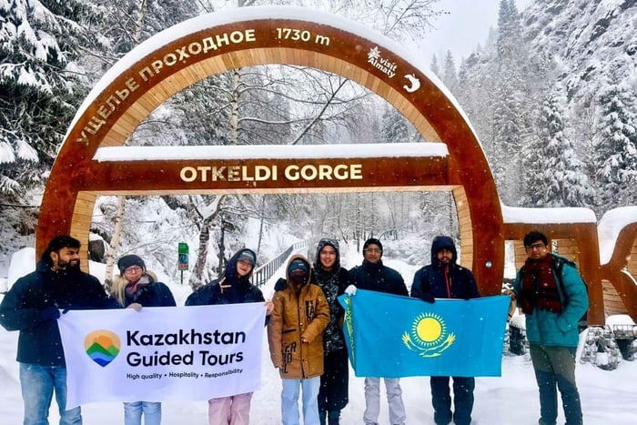 Alma-Arasan & Ayusai Mountain Gorges with Hot Springs Tour