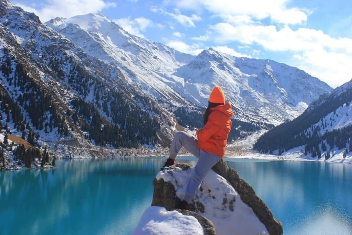Almaty 4-Day Grand Tour: Lakes, Canyons & Waterfalls