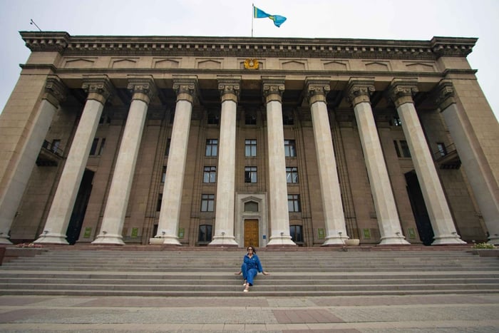 Almaty: rondleiding architectuur en kunst met fotograaf