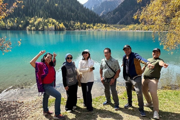 Almaty: tour privado de 1 día por la meseta de Assy y el lago Issyk