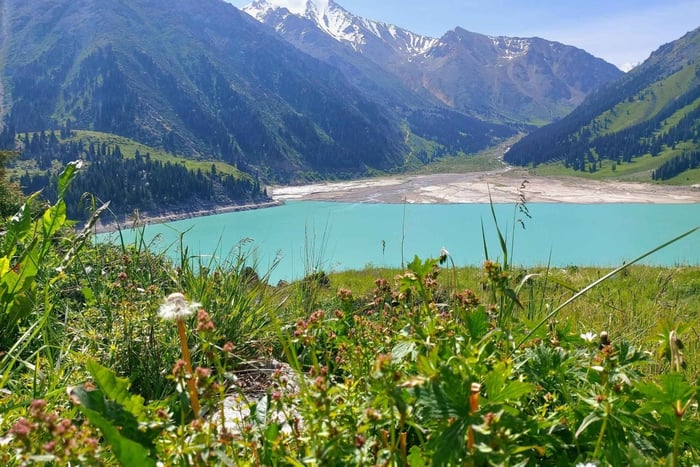 Almaty: Big Almaty Lake Tour With Mountain Views