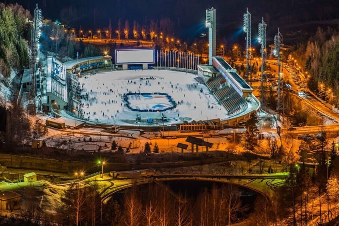Almaty: Camel Ride City Tour with Green Bazaar Visit