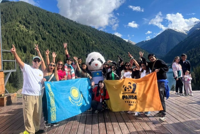 Almaty: Viagem de 1 dia ao desfiladeiro Charyn, aos lagos Kolsay e Kaindy