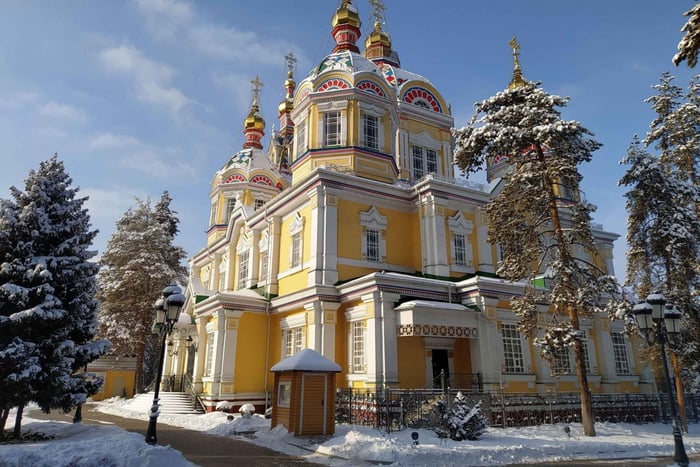 Almaty: stadstour met professionele fotoshoot