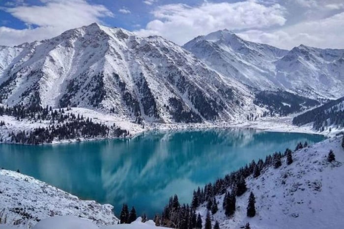 Almaty Day Expedition: Charyn Canyon, Kolsai & Kaindy Lakes
