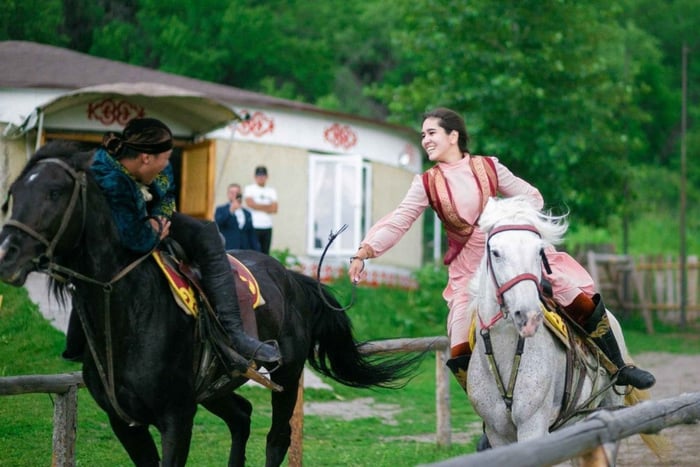 Almaty: Huns Ethnic Village Tour & Lunch + Monk Gorge Visit