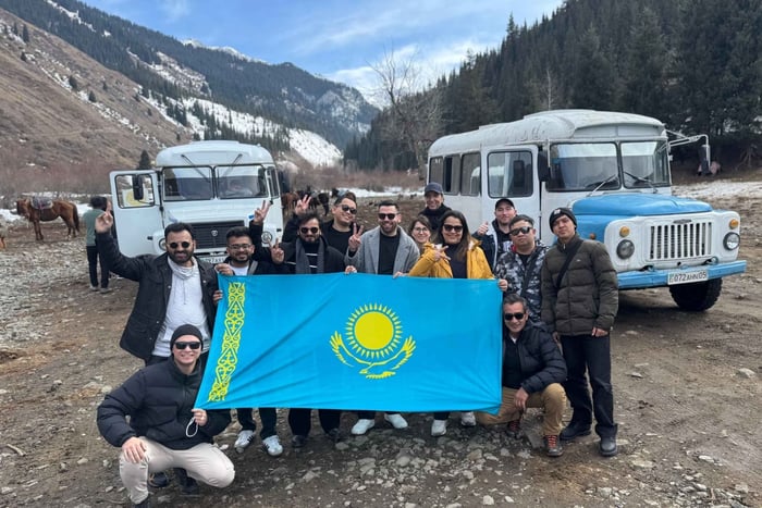 Almaty: Excursión de un día al Lago Kolsai, Lago Kaindy y Cañón Charyn