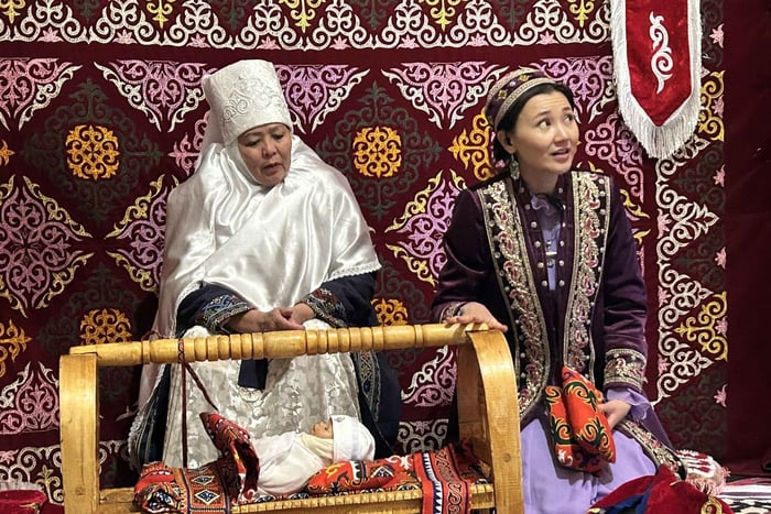 Almaty: Esperienza di stile di vita nomade al villaggio etnico Huns
