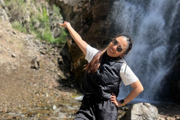 Tour de 1 día por el lago Issyk y la cascada del Oso