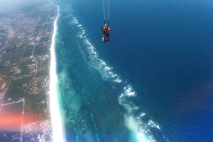 Diani Beach : saut en parachute en tandem avec vidéo et photos