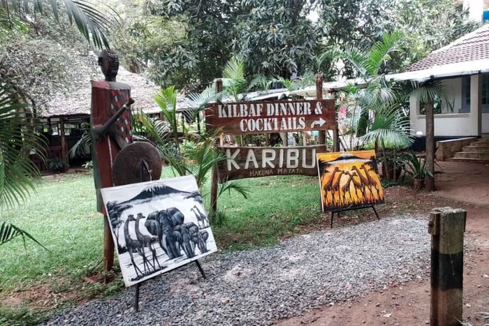 Visite du centre de la girafe, du parc de sculptures et du marché maasaï
