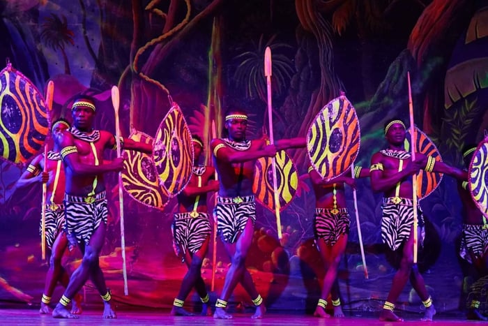 Nairobi: Kabaretshow med middag på Safari Park Hotel