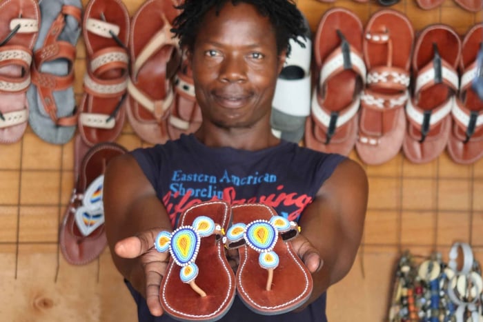 Watamu: Workshop i traditionel skofremstilling med håndværkere