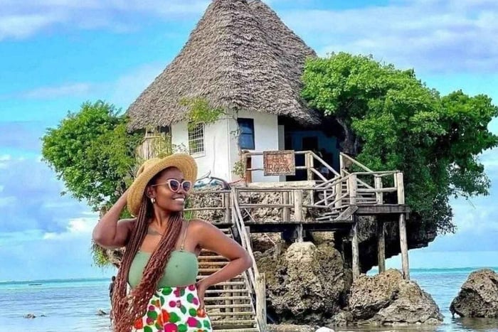 Zanzibar: Jozani Forest, Salaam Cave & The Rock Restaurant