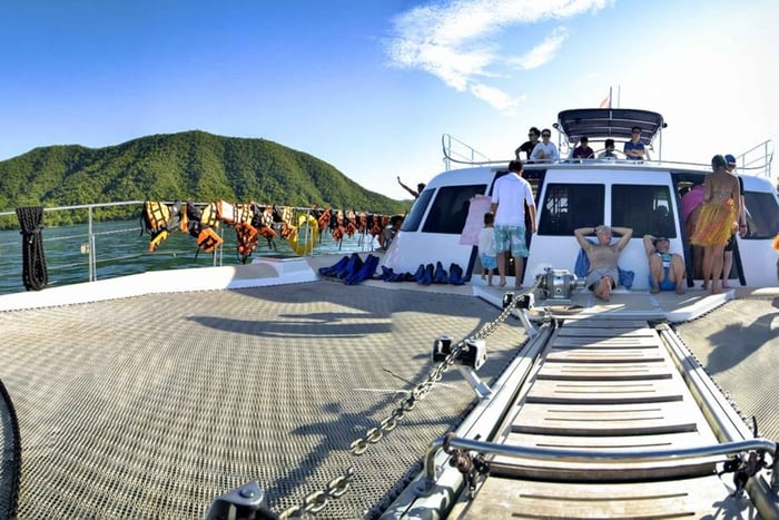 Koh Phangan: Heldagsutflukt på en luksuriøs katamaran