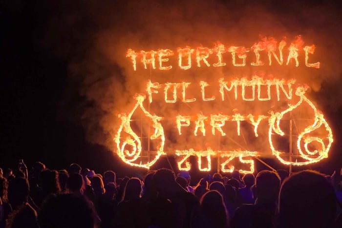 Koh Samui: Full Moon Party Tickets with Round-Trip Transfer