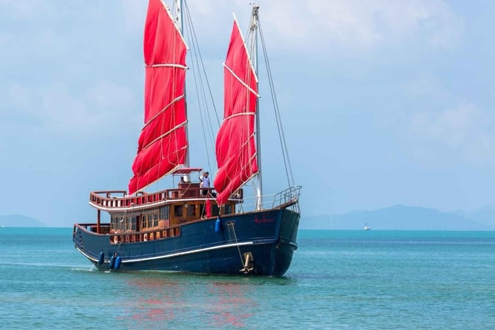 Koh Samui: Red Baron Romantic Sunset Dinner Cruise