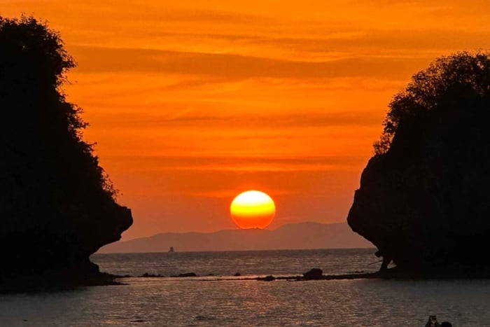 Krabi: 7 Islands Sunset Popular Tour + Sunset BBQ + Plankton