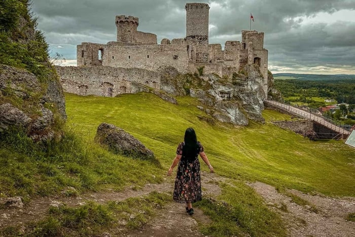 From Krakow: Ojców National Park and Ogrodzieniec Castle