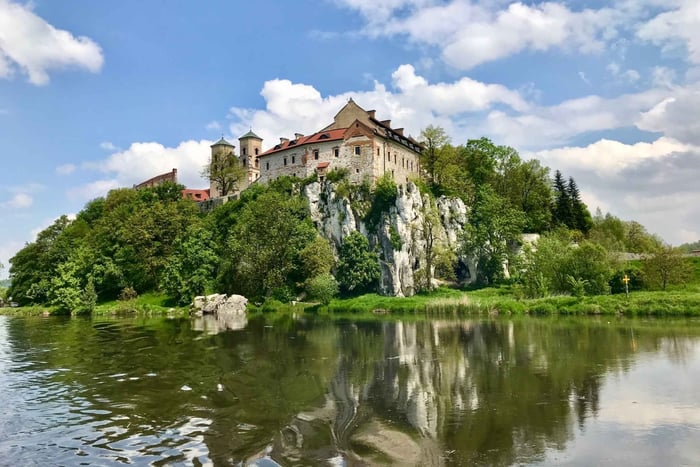 Krakow: 4,5-hours Sightseeing Cruise to Tyniec