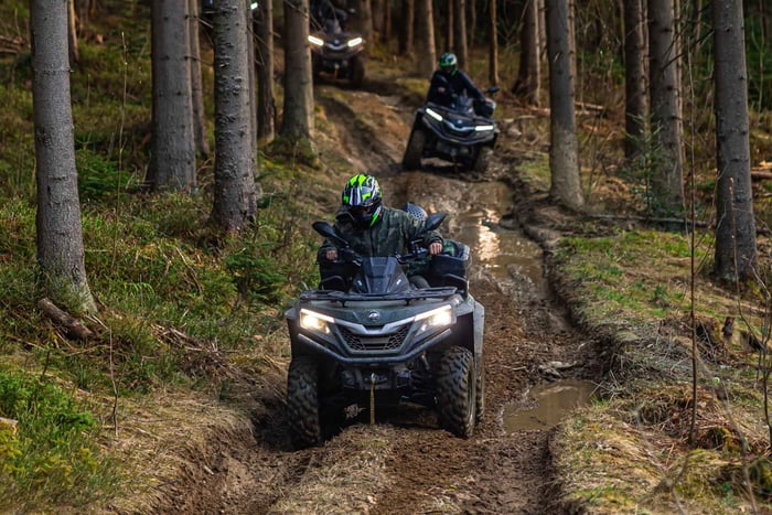 Krakow: Extreme Zakopane Tatra Mountains Snowmobile Tour