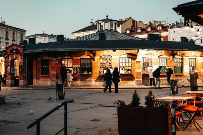 Krakow Jewish Quarter Hidden Bars & Polish Tapas with Local