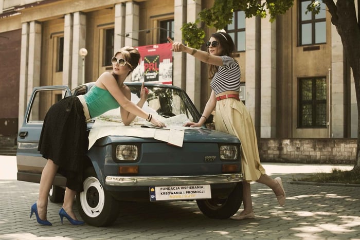 Cracovia: Nowa Huta Tour guiado en coche antiguo