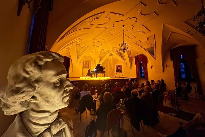 Cracovie : Concert VIP du Trio avec piano Chopin & Friends accompagné de vin