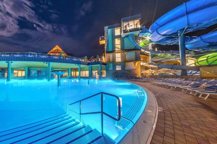 Krakow: Private Chocholowskie Thermal Baths Evening Ticket