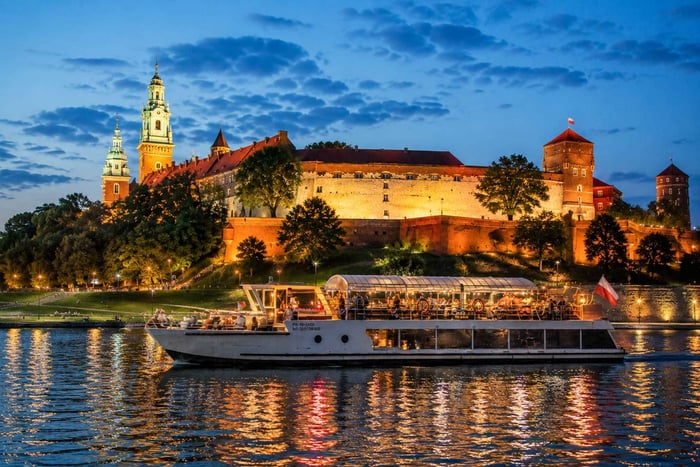 Krakau: rivierrondvaart over de Wisla met gids en drankjes