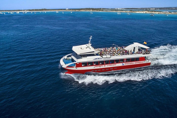 Roundtrip Ferry Transfer to La Graciosa