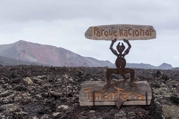 Från Fuerteventura: Lanzarote vulkan- och vinregion Tour