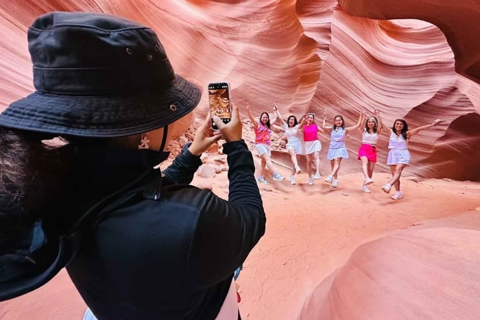 From Las Vegas: Antelope Canyon & Horseshoe Bend Day Tour