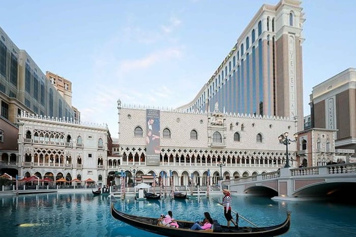 Las Vegas: Inträde till Madame Tussauds med en gondolkryssning