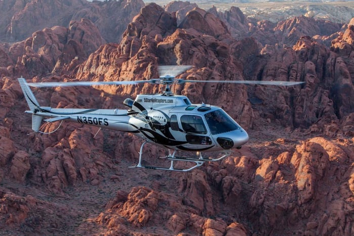 Las Vegasissa: Grand Canyon Heli Tour ja Valley of Fire Landing: Grand Canyon Heli Tour ja Valley of Fire Landing.