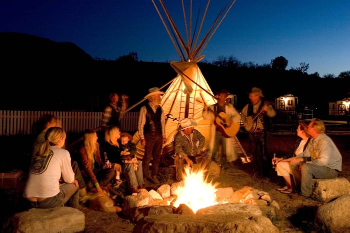 Las Vegas: Grand Canyon Helicopter & Overnight Ranch Getaway