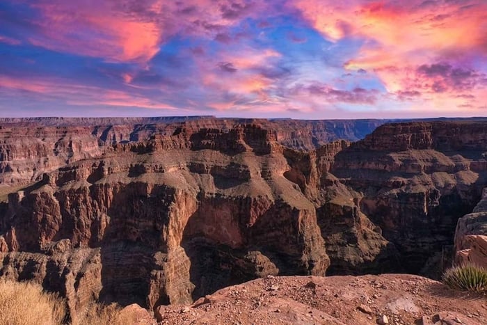 Las Vegas: Grand Canyon West Rim Tour with Optional Skywalk