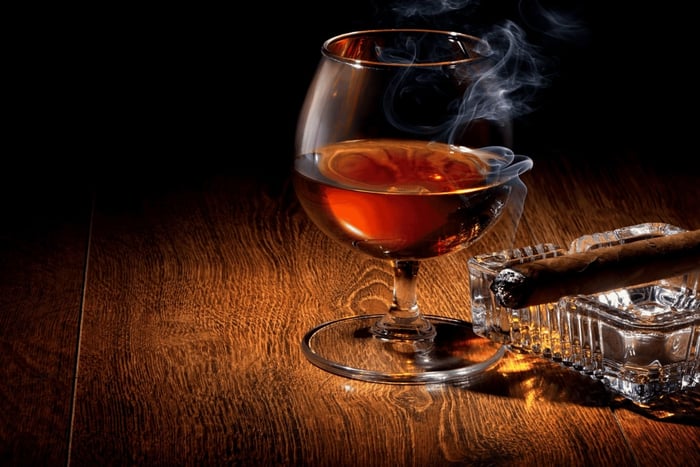 Las Vegasissa: Las Vegas: Mafiosot, kasinot, ja Speaky Bar Crawl.
