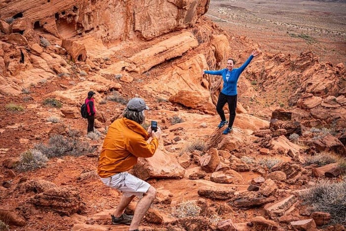 Las Vegasissa: Las Vegas: Red Rock Canyon Opastettu vaellus noutopalvelun kanssa