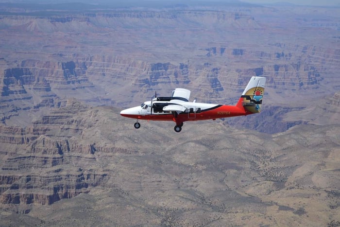 Las Vegas: Hin- und Rückflug zum Grand Canyon & Hummer Tour